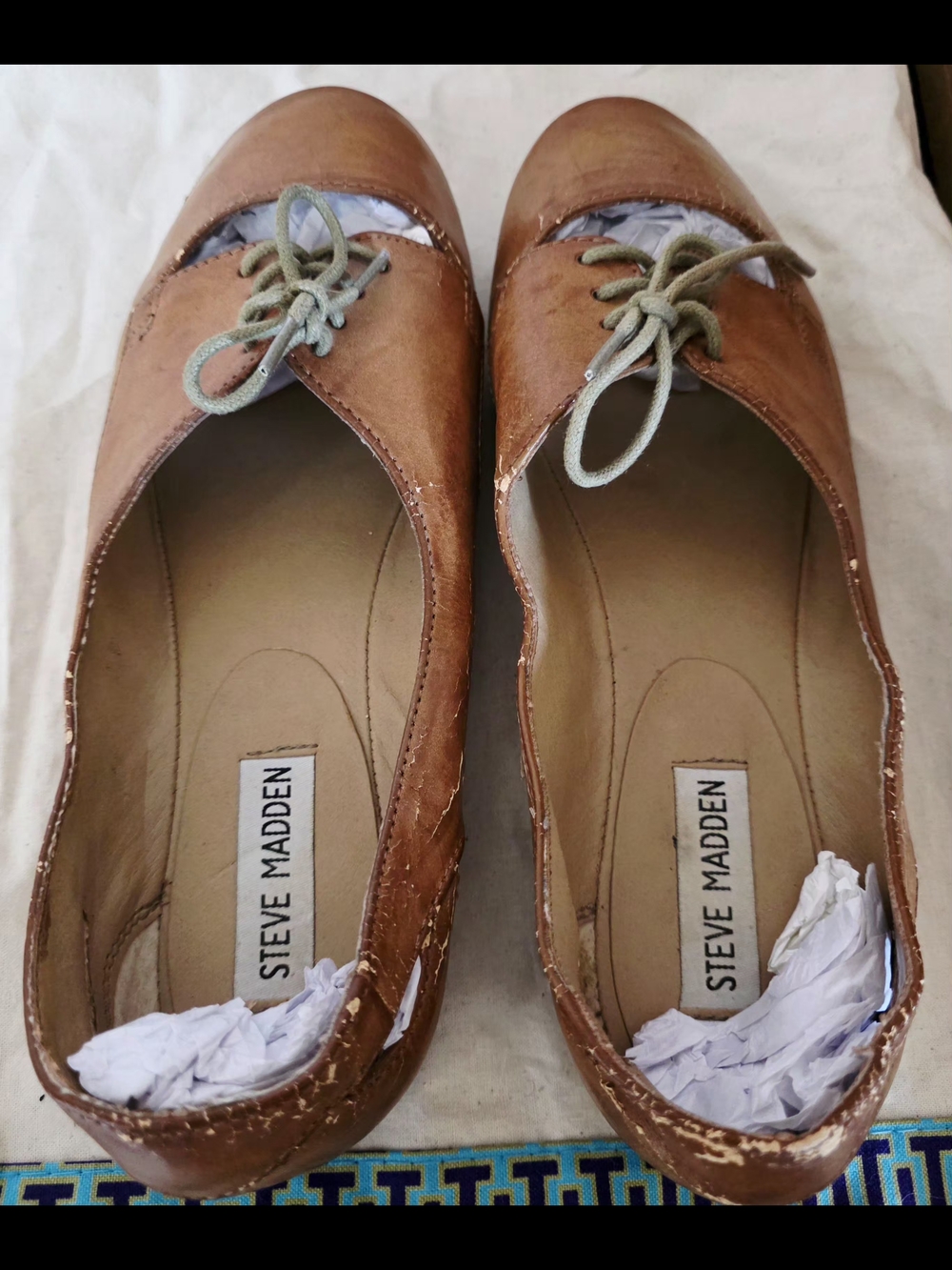 Steve Madden Brown Leather Cutout Lace-Up Flats - Picture 2 of 4